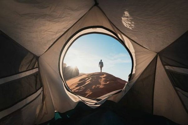 Les Campements de Luxe dans les Déserts : Une Expérience Unique à Vivre !