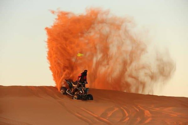Quels équipements doivent être utilisés pour faire du quad dans le désert ?
